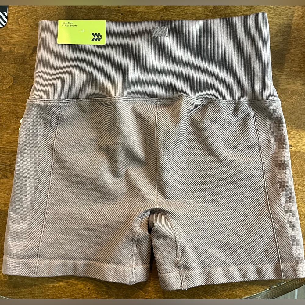 🌻 All In Motion Light Brown Bike Shorts Medium New With Tags - Picture 4 of 4